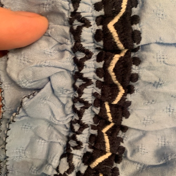 Women’s XL Baby Blue short sleeve top. NWT, puffy sleeves, P2P 22. - Picture 4 of 6